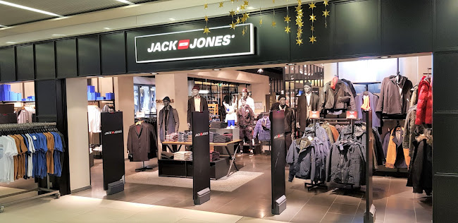 JACK & JONES