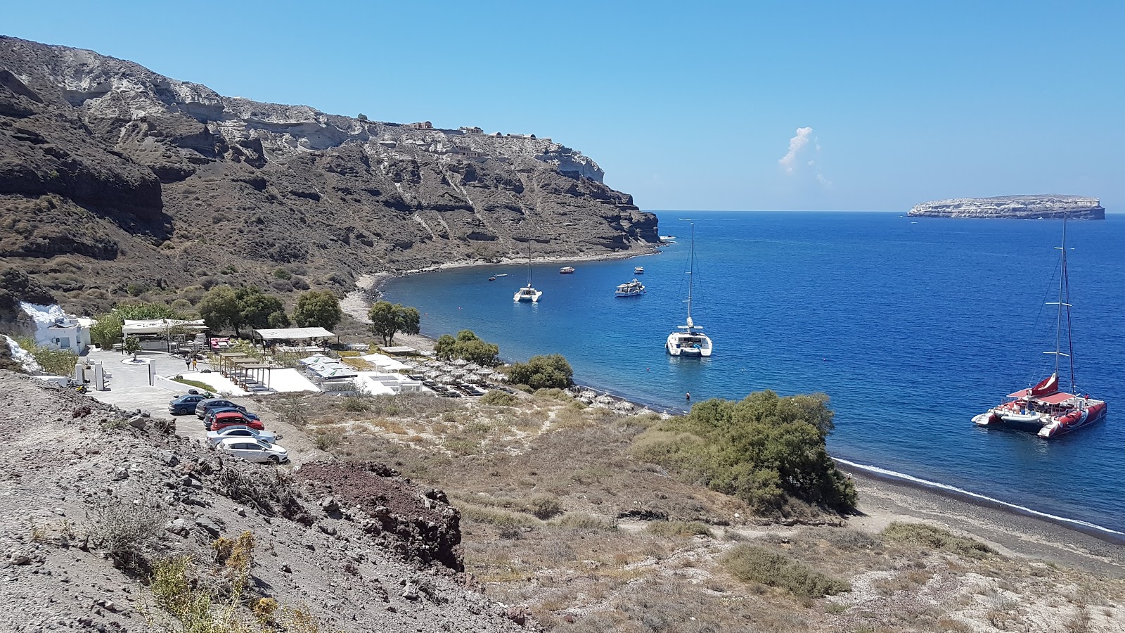 Foto van Paralia Gialos met ruime baai