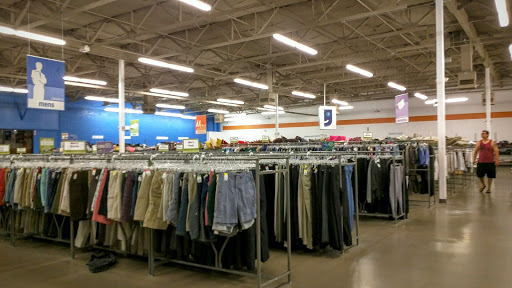 Thrift Store «Thunderbird & Scottsdale Goodwill Retail Store & Donation Center», reviews and photos, 14202 N Scottsdale Rd, Scottsdale, AZ 85254, USA