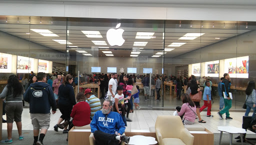 Computer Store «Apple Los Cerritos», reviews and photos, 242 Los Cerritos Center, Cerritos, CA 90703, USA