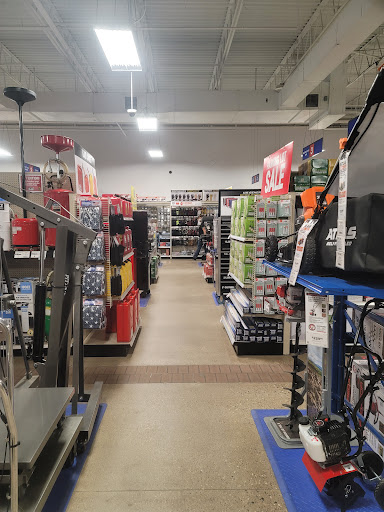 Hardware Store «Harbor Freight Tools», reviews and photos, 4600 Stadium Dr, Kalamazoo, MI 49008, USA
