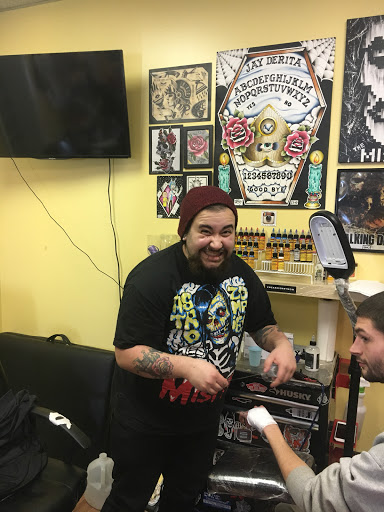 Body Piercing Shop «The Upper Darby Inkwell Tattoo and Body Piercing», reviews and photos, 3726 Garrett Rd, Drexel Hill, PA 19026, USA