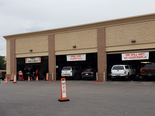 Tire Shop «Discount Tire Store - Littleton, CO», reviews and photos, 2307 W Belleview Ave, Littleton, CO 80120, USA