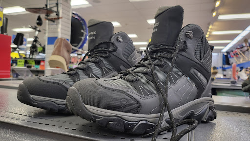 Sporting Goods Store «Big5 Sporting Goods», reviews and photos, 6245 Foothill Blvd, Tujunga, CA 91042, USA