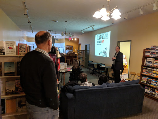 Book Store «Destinations Booksellers», reviews and photos, 604 E Spring St, New Albany, IN 47150, USA