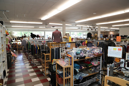 Thrift Store «Lodi House Thrift Store», reviews and photos, 221 W Lodi Ave, Lodi, CA 95240, USA