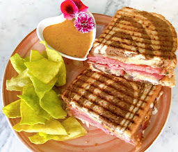 AMALAY Coffee & Market Plaza Duendes photo