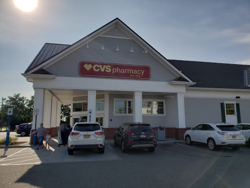 CVS, 499 Montauk Hwy, West Islip, NY 11795, USA, 