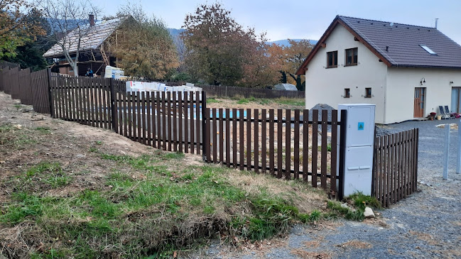 BETONPLOT - PLOTY NA MÍRU - Praha 4 - Kunratice - výroba a prodej bezzákladových, betonových panelových plotů, brány aj. - Praha