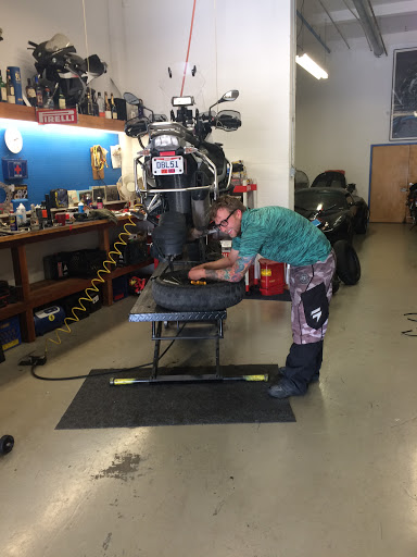 Tire Shop «MotoTireGuy - Motorcycle Tire Services», reviews and photos, 1064 Revere Ave, San Francisco, CA 94124, USA