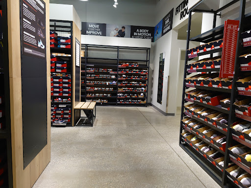 Shopping Mall «Orlando Outlet Marketplace», reviews and photos, 5269 International Dr, Orlando, FL 32819, USA