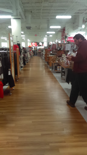 Department Store «T.J. Maxx», reviews and photos, 20 Chapel View Blvd, Cranston, RI 02920, USA