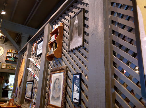 American Restaurant «Cracker Barrel Old Country Store», reviews and photos, 4700 Portsmouth Blvd, Chesapeake, VA 23321, USA