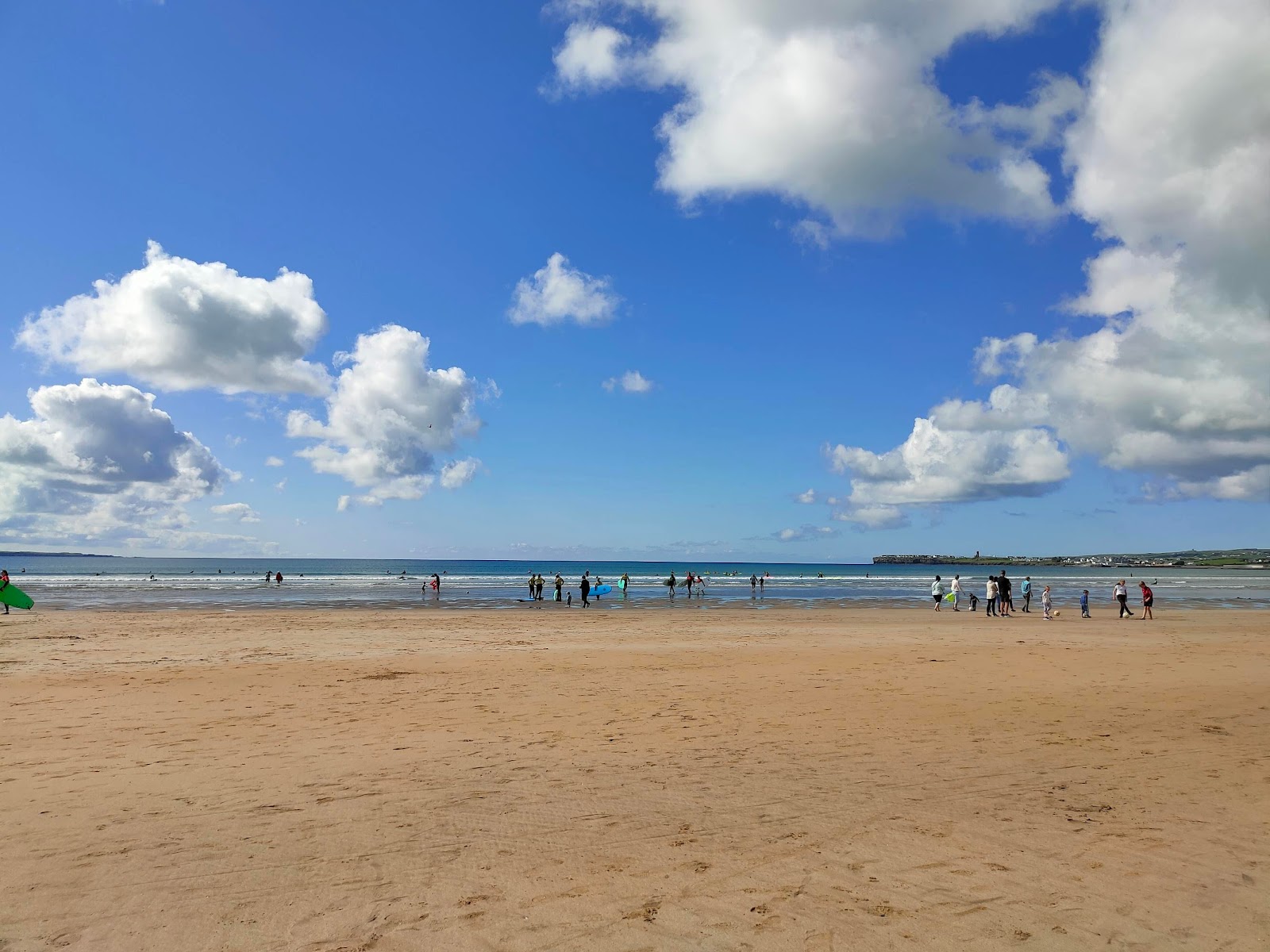 Valokuva Lahinch Beachista. mukavuudet alueella