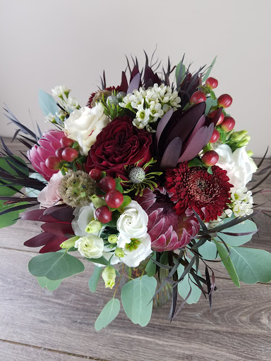 Florist «Amelia Florist Wine & Gift Shop», reviews and photos, 1406 Ohio Pike, Amelia, OH 45102, USA