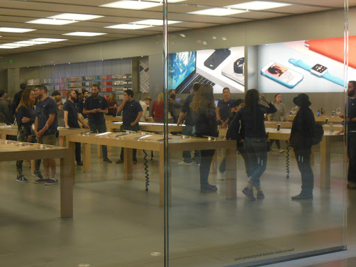 Computer Store «Apple Barton Creek», reviews and photos, 2901 S Capital of Texas Hwy, Austin, TX 78746, USA