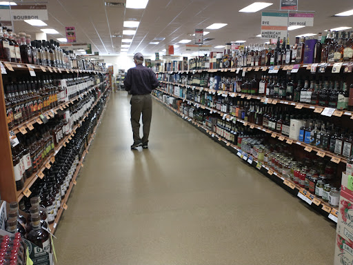 State Liquor Store «NH Liquor & Wine Outlet», reviews and photos, 10 Benning St, West Lebanon, NH 03784, USA