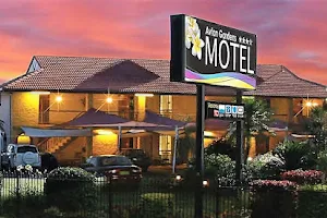 Avlon Gardens Motel image