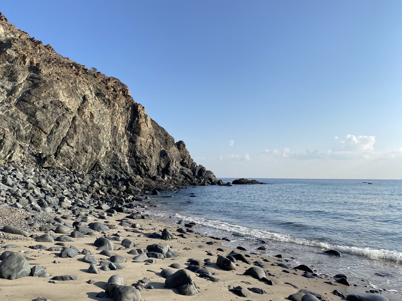 Fotografie cu Khorfakkan Heart Beach amplasat într-o zonă naturală