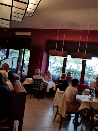 Atmosphère du Restaurant Le Café de Paris à Romans-sur-Isère - n°2