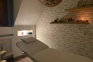 Massage Salon Wang image
