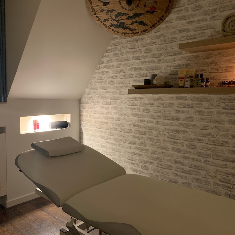 Massage Salon Wang