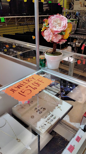 Pawn Shop «Money & More», reviews and photos, 1025 S Riverside Dr, Iowa City, IA 52246, USA