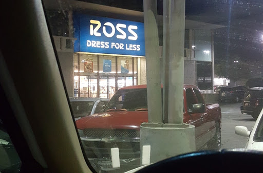 Clothing Store «Ross Dress for Less», reviews and photos, 13750 Riverside Dr, Sherman Oaks, CA 91423, USA