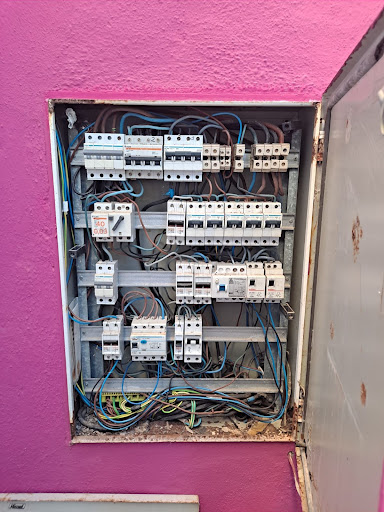 MDM Miguel Toro Instalaciones Eléctricas en San Pedro de Alcántara, Málaga