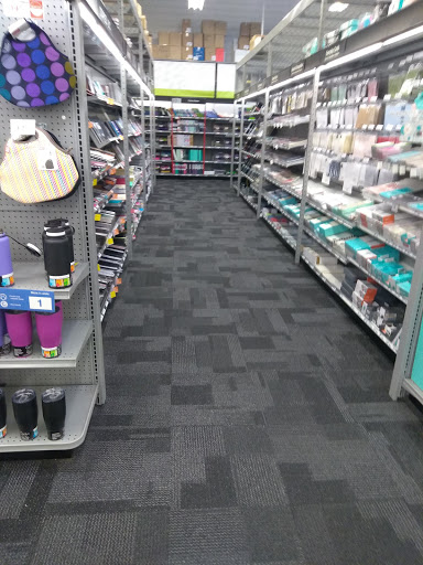 Office Supply Store «Staples», reviews and photos, 2330 Foothill Blvd, La Verne, CA 91750, USA