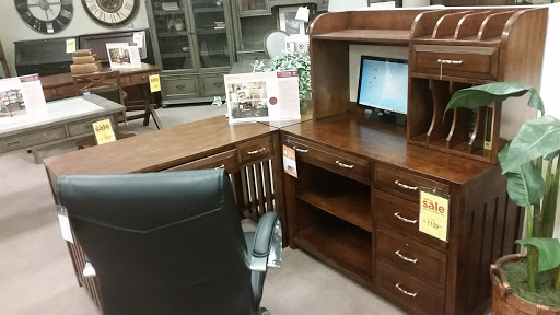 Furniture Store «Raymour & Flanigan Furniture and Mattress Store», reviews and photos, 1122 PA-611, Stroudsburg, PA 18360, USA