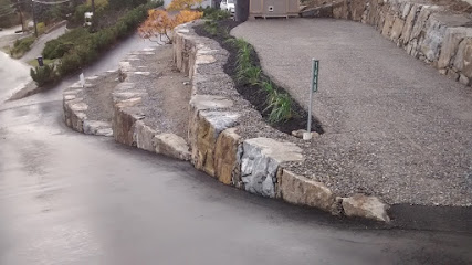 Rattlesnake Rock Retaining Walls