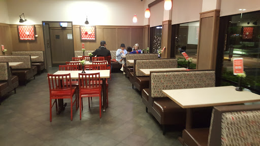 Fast Food Restaurant «Chick-fil-A», reviews and photos, 4752 S Kirkman Rd, Orlando, FL 32811, USA