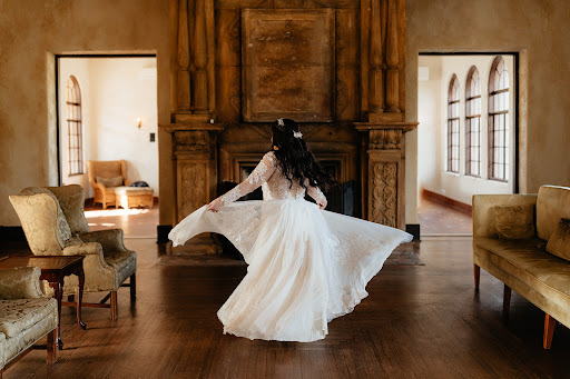 Bridal Shop «The White Magnolia Bridal Collection», reviews and photos, 1101 W Kennedy Blvd, Tampa, FL 33606, USA