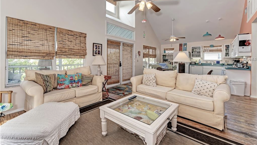 Vacation Home Rental Agency «Island Real Estate of Anna Maria Island, Inc», reviews and photos, 6101 Marina Dr, Holmes Beach, FL 34217, USA