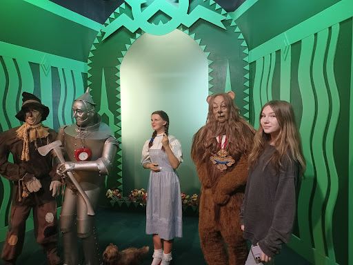 Wax museum Garland