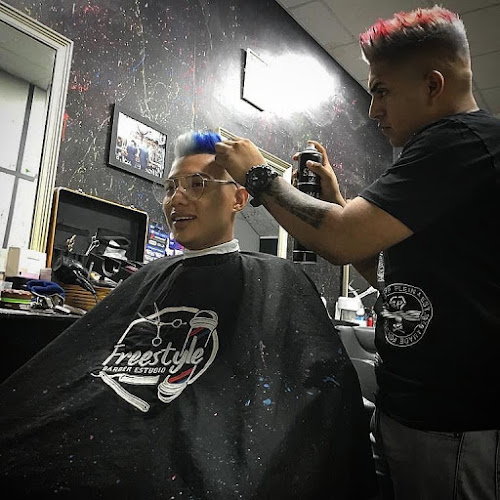 FreeStyle barber estudio - Barbería
