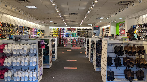 Shoe Store «Crocs», reviews and photos, 607 Bluebird Ct, Central Valley, NY 10917, USA