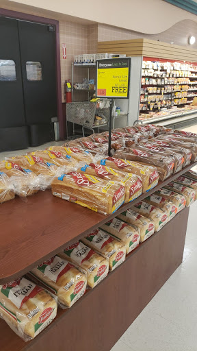 Supermarket «Price Chopper», reviews and photos, 410 Queen St, Southington, CT 06489, USA