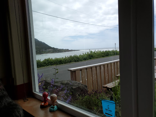 Family Restaurant «Yachats Underground Pub & Grub», reviews and photos, 125 Ocean View Dr, Yachats, OR 97498, USA