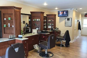 Frankie's Barber Salon image