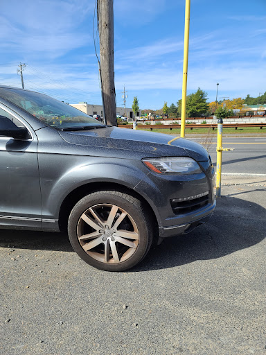 Used Car Dealer «J & A Auto Center», reviews and photos, 211 Broadway, Raynham, MA 02767, USA