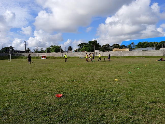 Opiniones de Cancha de Futbol de Miramar Misiones AUFI en Ciudad del Plata - Campo de fútbol