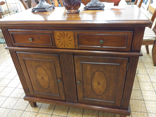 Thrift Store «St Vincent Thrift Store», reviews and photos, 1820 West Jefferson Street,, Joliet, IL 60435, USA