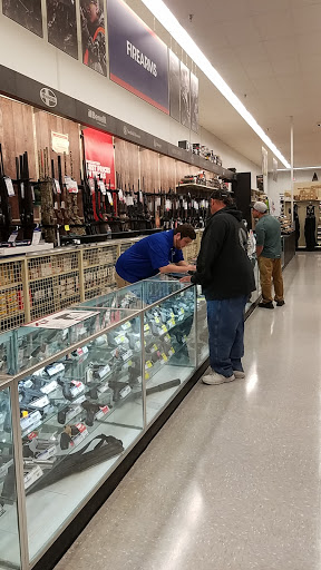 Sporting Goods Store «Academy Sports + Outdoors», reviews and photos, 5802 19th St, Lubbock, TX 79407, USA