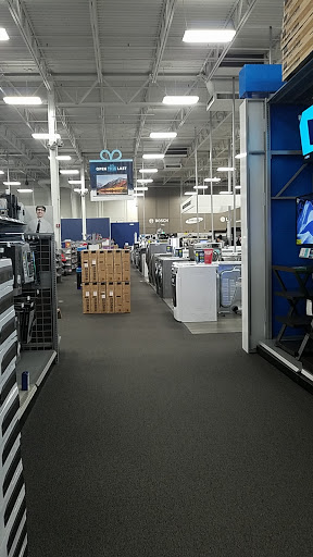 Electronics Store «Best Buy», reviews and photos, 17364 Southcenter Pkwy, Tukwila, WA 98188, USA
