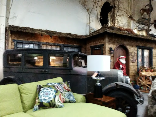 Furniture Store «Hometown Furniture Center», reviews and photos, 2665 S Santiam Hwy, Lebanon, OR 97355, USA