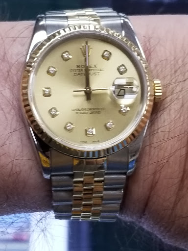 Jewelry Store «Arnold Jewelers», reviews and photos, 12293 Seminole Blvd, Largo, FL 33778, USA