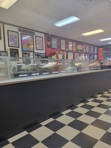 Dessert Shop «SH-Booms Ice Cream & The Oldies», reviews and photos, 42609 US-27, Davenport, FL 33837, USA