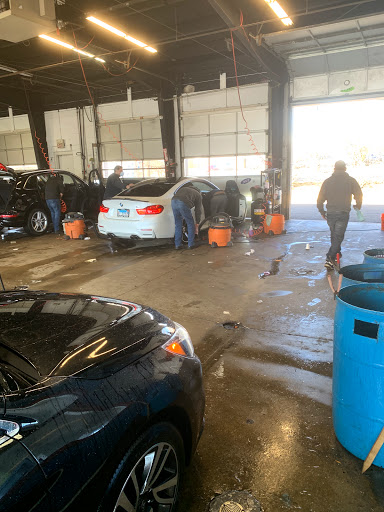 Car Wash «Wise Wash - Hand Car Wash and Detail Center», reviews and photos, 1811 W Wise Rd, Schaumburg, IL 60193, USA